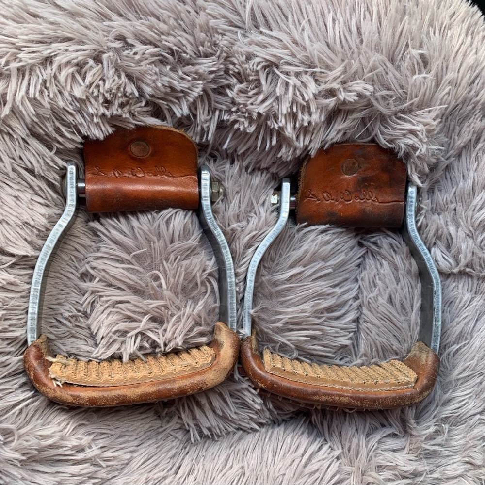 S.A. Walls Stirrups Offset Aluminum Barrel Racing Rodeo